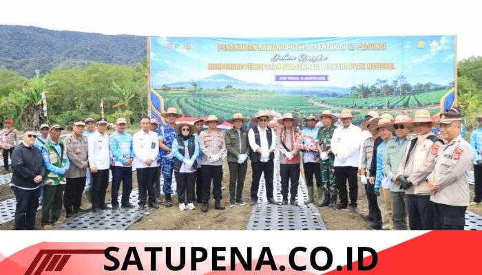Dukung Swasembada Pangan, Polda Aceh dan Polres Aceh Tengah Tanam Bawang Putih, Salurkan Ratusan Paket Sembako dan Layanan Kesehatan