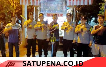Sat Binmas Polres Lubuklinggau Bagikan Senter Gratis untuk Pos Siskamling