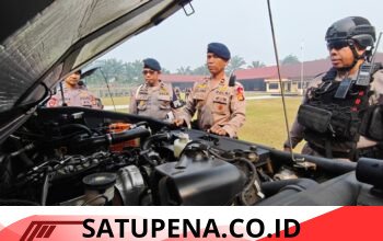 Wakil Komandan Batalyon B Pelopor Kompol Ojang, S.Sos., M.M. Pimpin Pemeriksaan Kendaraan Dinas di Mako Batalyon B Pelopor