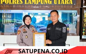 Tangkap Pencuri Alfamart yang Viral, Anggota Humas Polres Lampung Utara Terima Penghargaan