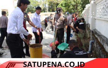HUT ke-75 Humas Polri, Polres Aceh Tengah Gelar Bakti Sosial dan Salurkan Sarana Kebersihan untuk Masjid