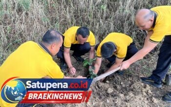 Green Policing, Lagi Polres Aceh Tengah Pungut Sampah dan Tanam Pohon di Lapangan Musara Alun